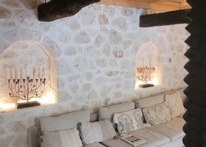 Bakola Villa